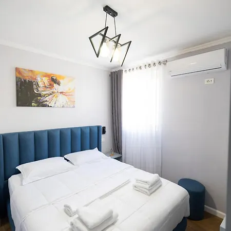 Hotel Tier