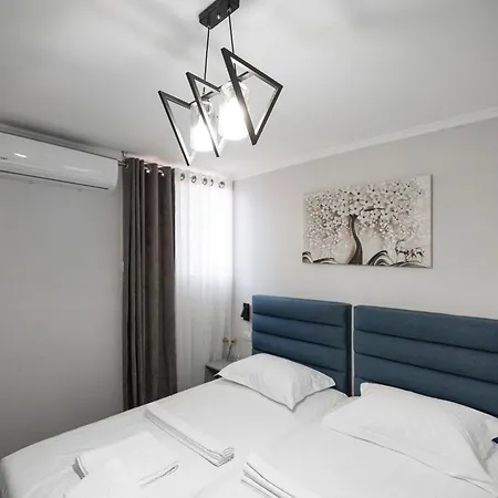 Hotel Tier *